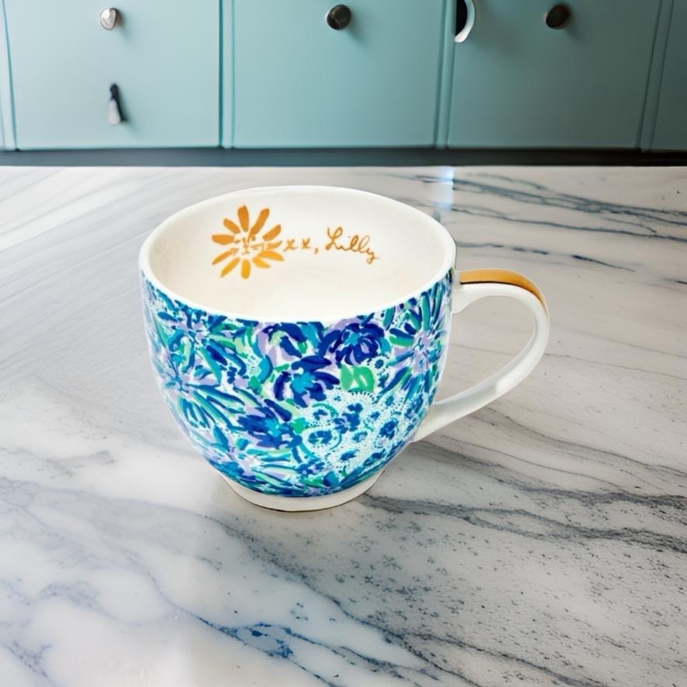 Set of 2 Lilly Pulitzer Mug Cup 12 Oz Floral Blue Gold Handle Hidden Lion - Picture 2 of 11